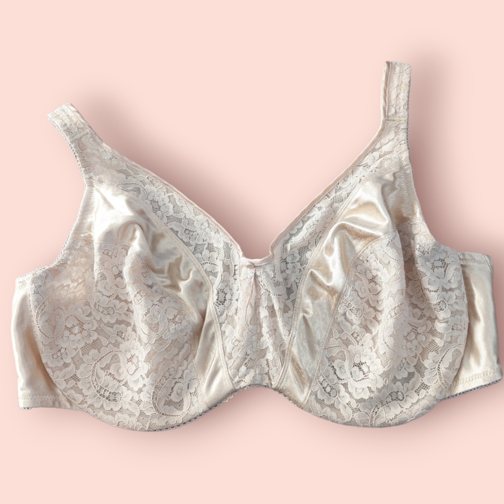 Wacoal Cream Lace Bra 40DD Soft Cups Adjustable Straps Semi Sheer Satin Accent